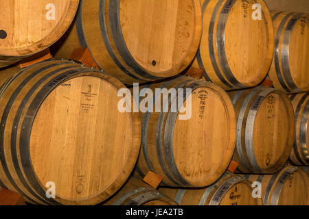 Rovere francese botti di vino, la fermentazione del vino, area di fermentazione, Failla Cantina, Saint Helena, la Valle di Napa NAPA County, California Foto Stock