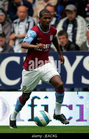 ASHLEY Young Aston Villa FC St James Park Newcastle 18 Agosto 2007 Foto Stock