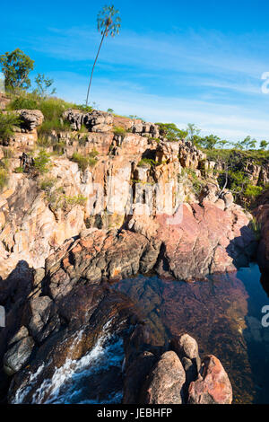 Nella parte superiore di una cascata a Katherine Gorge, Territorio del Nord, l'Australia. Foto Stock