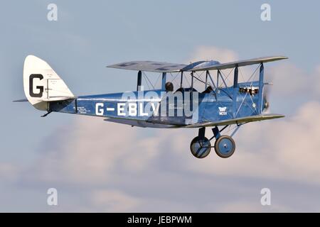 1925 DH60 Cirrus Moth battenti al fianco di 1929 Martlet meridionale vecchio operaio Aerodrome Foto Stock