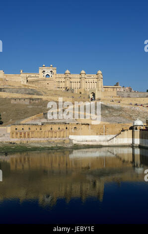 India Rajasthan, Jaipur, fort ambergris, vista sull'acqua sul palazzo, Foto Stock