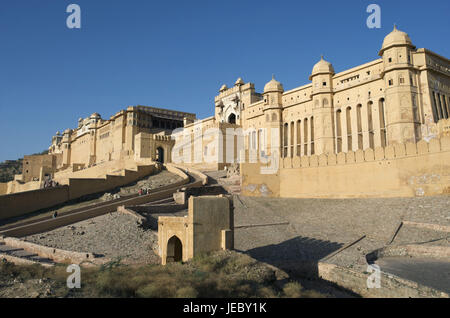 India Rajasthan, Jaipur, fort ambergris sotto il cielo blu, Foto Stock