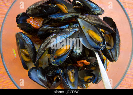 Impepata di cozze cotte al vapore o impepata di cozze Foto Stock