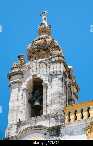 Viaggiare a Algarve Portogallo - stork sul campanile della Igreja do Carmo (Igreja da Ordem Terceira de Nossa Senhora do Monte do Carmo, Carmo Chiesa) Chiesa Foto Stock