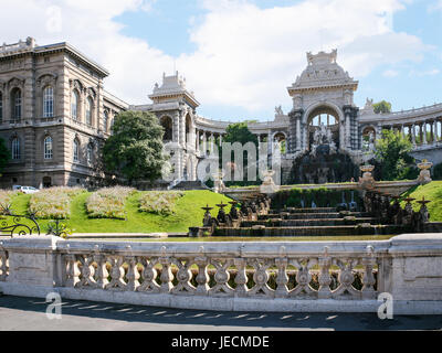 Viaggio in Provenza, Francia - Vista esterna del palazzo (Palazzo) Longchamp nella città di Marsiglia Foto Stock