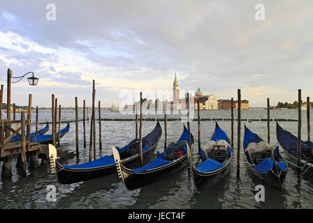 Gondole nel Canale grandee a Venezia, Italia, Foto Stock