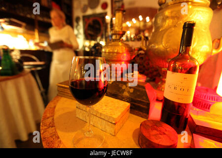 Il Portogallo, Lisbona, Città Vecchia, Alfama, ristorante, vino, Foto Stock