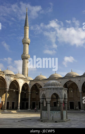 Turchia, Istanbul, del sultano Ahmed la moschea, la Moschea Blu, cortile interno, Foto Stock