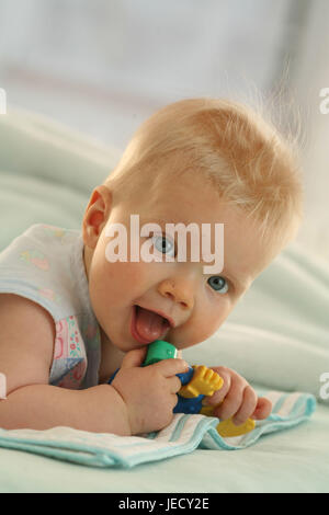 Baby, 5 mesi, aggiungere il supporto, estate, visualizza fotocamera, felicemente, Foto Stock