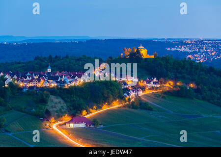 Deutschland, Baden-Württemberg, Stoccarda, Stuttgart-Rotenberg und die Grabkapelle auf dem Württemberg, Weinberge, Weinbaugebiet Foto Stock