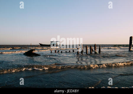 Barche su Tan Thanh Beach Go Cong Viet Nam travel foto sfondo astratto Foto Stock