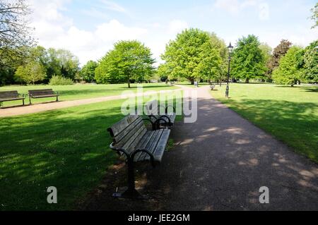Parco dietro il terrapieno, Bedford, Bedfordshire Foto Stock