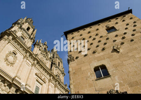 Casa de leggere Conchas, Clerecia, Iglesia del Espiritu Santo, Salamanca Castiglia e Leon, Spagna, Foto Stock