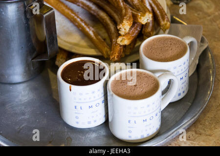 Churros y Chocolate a El Moro Cafe, Città del Messico, Messico Città del Messico, Messico Foto Stock