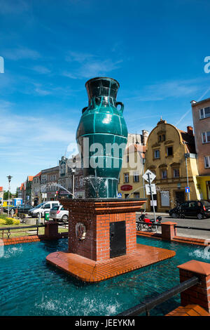 Vaso in ceramica in Nowogrodziec, Bolesławiec County, Bassa Slesia voivodato, nel sud-ovest della Polonia Foto Stock