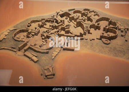 Tempio di Tarxien modello nel Museo Nazionale di Archeologia, Valletta, Malta Foto Stock