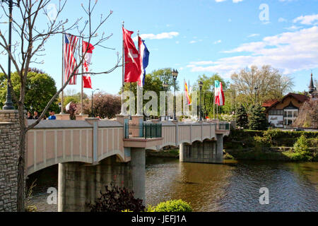 Frankenmuth Michigan Bavarian Inn ponte pedonale sul fiume Cass Foto Stock