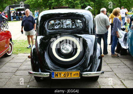 Otwock, Polonia. Il 24 giugno 2017. Oldtimer visualizza avviene a Otwock. Credito: Jake Ratz/Alamy Live News Foto Stock