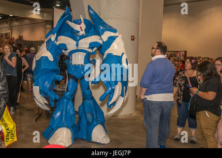 Las Vegas, Stati Uniti. 24 giugno 2017. Fan mostra la sua creazione 24 giugno 2017 Amazing Las Vegas Comic con Las Vegas Convention Center Las Vegas, NV. Foto Stock