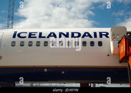 Icelandair un logo di un piano Foto Stock