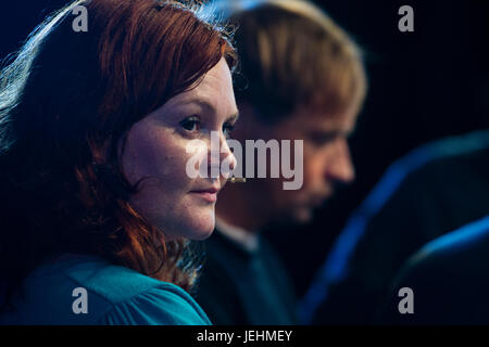 Caryl Lewis, welsh languge scrittore e romanziere, figurante al 2017 Hay Festival della letteratura e delle arti, Hay on Wye, Wales UK Foto Stock