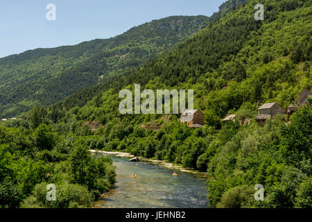 Les Vignes villaggio, Gorges du Tarn UNESCO - Sito Patrimonio dell'umanità. Grands Causses Parco naturale regionale. Lozere. La Francia. Europa Foto Stock