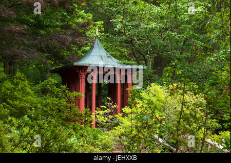 La pagoda cinese in Sedgwick giardini. Lunga Hill Station wagon in Beverly, MA. Foto Stock