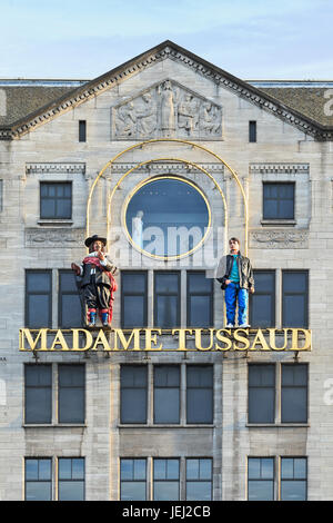 AMSTERDAM-AGO. 17, 2012. Madame Tussauds ad Amsterdam. Durante la Rivoluzione francese Marie Tussaud commissionò di esporre famose vittime della ghigliottina. Foto Stock
