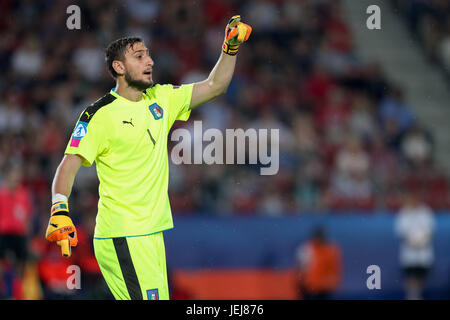 Cracovia, Germania. Il 24 giugno 2017. Portiere italiano Gianluigi Donnarumma gesti durante gli Europei Under-21 Championship soccer match preliminare tra Italia vs Germania in Cracovia, Germania, 24 giugno 2017. Foto: Jan Woitas/dpa-Zentralbild/dpa/Alamy Live News Foto Stock