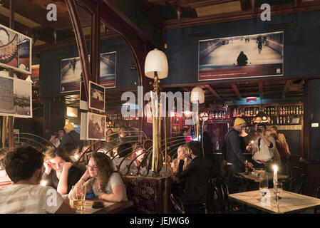 Pub Art Cafe Kalambur a Wroclaw Foto Stock