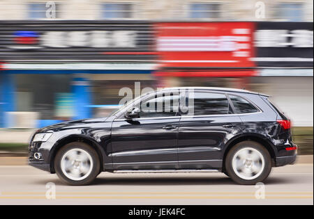 Di YIWU-cina-gennaio 20, 2016. Audi Q5 SUV. La Cina da solo costituisce quasi un terzo della Audi il volume di vendite e il marchio tedesco detiene la posizione dominante. Foto Stock