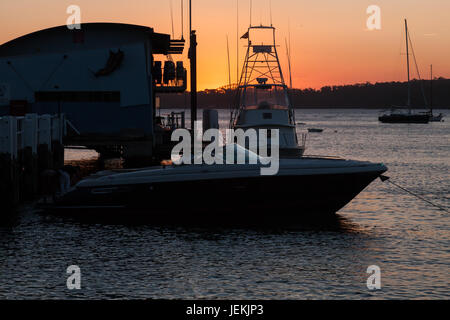 Barche ormeggiate a Watsons Ferry Wharf, Sydney, Australia. Foto Stock