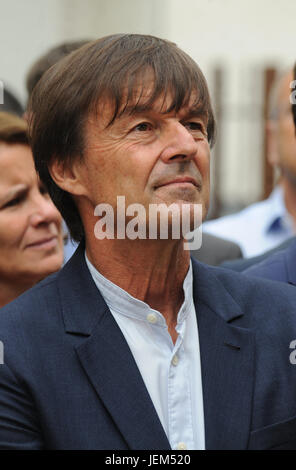 Nicolas Hulot, ministro francese di ecologico e comprensivi di transizione, paga visita al distretto di confluenza a Lione Foto Stock