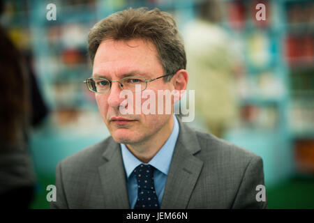 Luciano Floridi , Professore di Filosofia e di etica dell'informazione presso l'Università di Oxford, autore di "filosofia dell' informazione , che figurano al 2017 Hay Festival della letteratura e delle arti, Hay on Wye, Wales UK Foto Stock