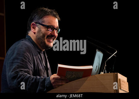 Pietro Firenze, direttore del fieno Festival della letteratura e delle arti, Hay on Wye, Wales UK Foto Stock