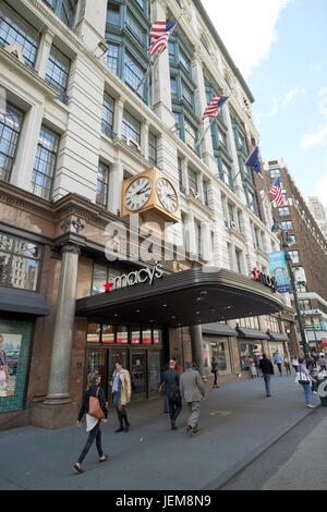 Macys department store in Herald Square ingresso New York City USA Foto Stock