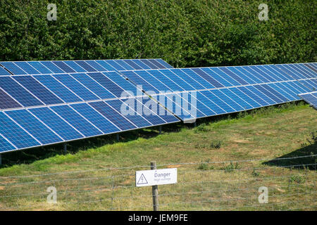 Fattoria solare in campo, kent, Regno Unito Foto Stock