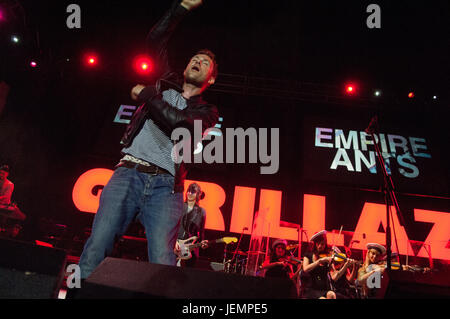 Damon Albarn e stadio di gorillaz gig storico a Damasco in Siria Foto Stock