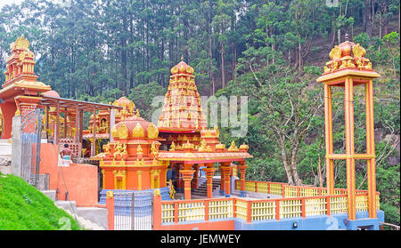 Il famoso Seetha Amman Tempio, situato nella gola stretta, sulla banca del fiume di Seetha è famoso tra gli adoratori e costruito nel luogo descritto Foto Stock