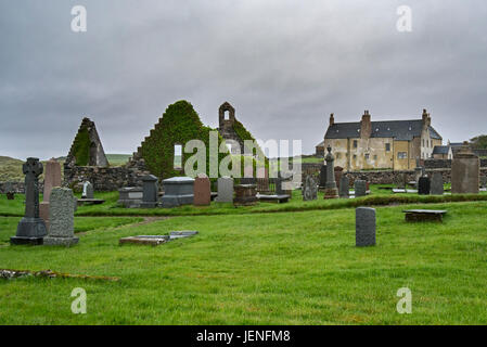 La Chiesa in rovina e la casa Balnakeil, del XVIII secolo, vicino a Durness, Sutherland, Highlands scozzesi, Scozia Foto Stock