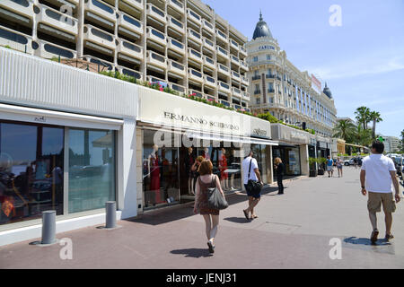 Il lussuoso Carlton Hotel sulla Croisette, Cannes, Francia, Europa Foto Stock