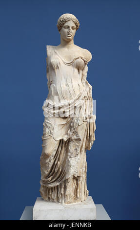 Aphrodite chiamato Hera Borghese. Roma. Ii secolo D.C. Il marmo. Copia di un bronzo greco del periodo classico. Dea dell'amore. Foto Stock