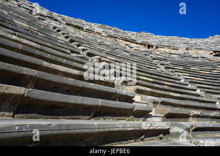 L'antico teatro romano di lato. Costa Mediterranea, Antalya.La Turchia Foto Stock