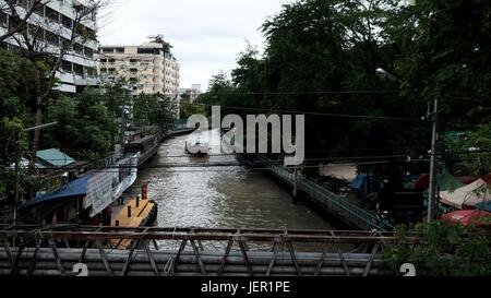 Vista dalla testa di elefante ponte di Chang Hua Bridge Phayathai Road, Khlong Saen Saeb Venezia dell Asia centrale di Bangkok in Thailandia del sud-est asiatico Foto Stock