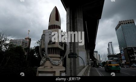 Testa di elefante ponte di Chang Hua Bridge Phayathai Road, Khlong Saen Saeb Venezia dell Asia centrale di Bangkok in Thailandia del sud-est asiatico Foto Stock