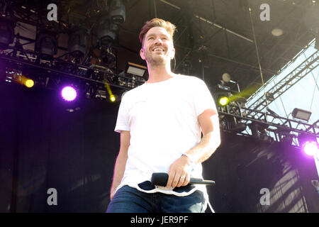 Andy grammer esegue sul palco durante la Arroyo Seco weekend giugno 25,2017 brookside campo da golf Pasadena, California. Foto Stock