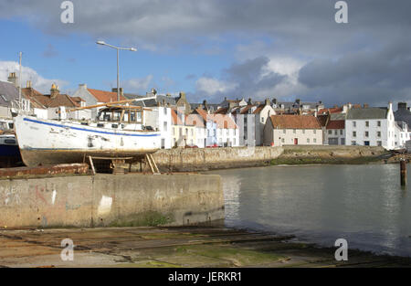 San Monans barche, porto e villaggio di pescatori in Fife, Scozia Foto Stock