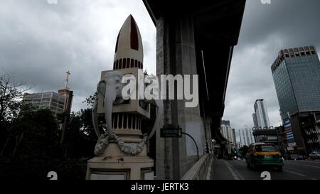 Ponte di elefante Hua Chang Chaleumla ponte 56 Bridge Pathumwan Bangkok in Thailandia del sud-est asiatico Foto Stock