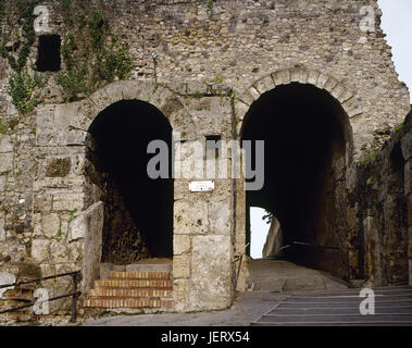 Pompei. Antica città romana. Porta Marina, formato da una massiccia galleria con 2 passaggi, uno per pedoni e uno per i carri. Campania, Italia. Foto Stock