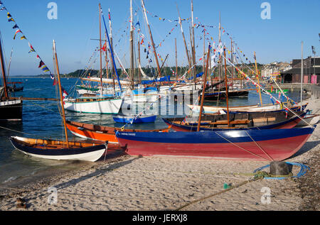 Le imbarcazioni tradizionali a Cancale, porto di La Houle, festival marittimi : " La Cancalaise à 30 ans' (Cancale, Ille et Vilaine Bretagna, Francia). Foto Stock